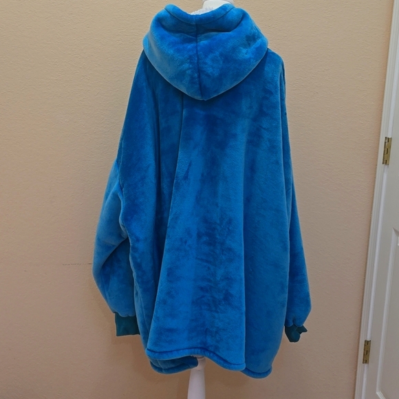 Teal Blue Catalonia Oversized Blanket Hoodie Sweatshirt Pullover for Adults OSFM - Picture 3 of 6